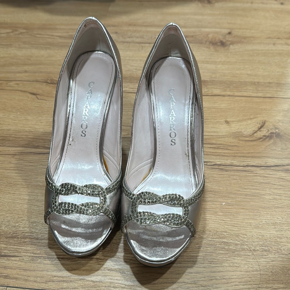Fancy platform pumps